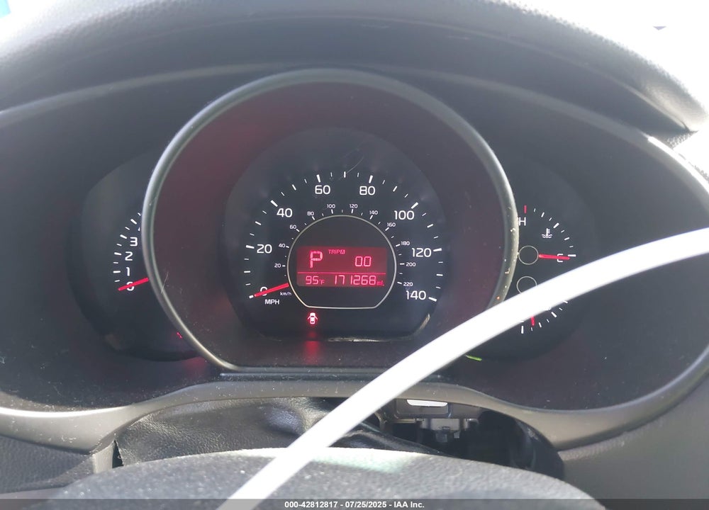 2014 KIA SOUL VIN: KNDJN2A27E7100564