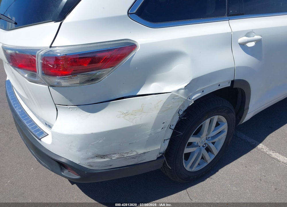 2015 TOYOTA HIGHLANDER LE VIN: 5TDZARFH0FS012600