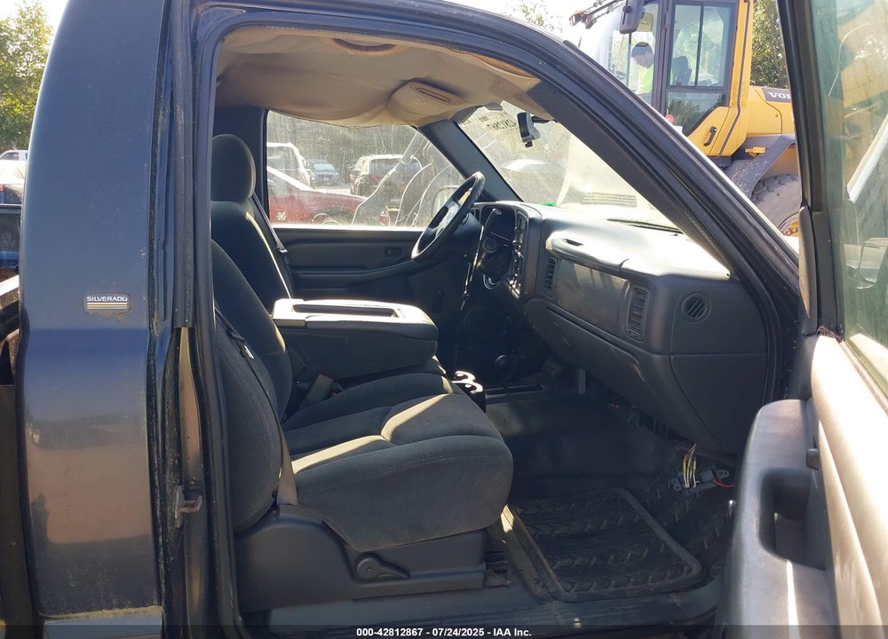 2005 CHEVROLET SILVERADO 1500 WORK TRUCK VIN: 1GCEK14V05Z204277