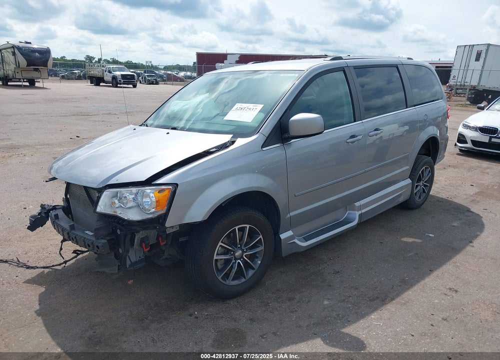 2017 DODGE GRAND CARAVAN SXT VIN: 2C4RDGCG0HR687768