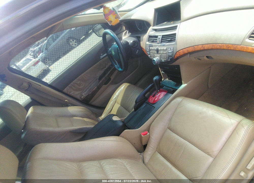 2010 HONDA ACCORD VIN: 1HGCP3F82AA012672