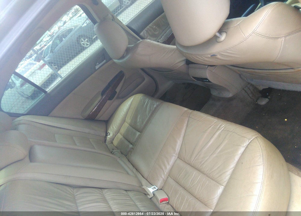 2010 HONDA ACCORD VIN: 1HGCP3F82AA012672