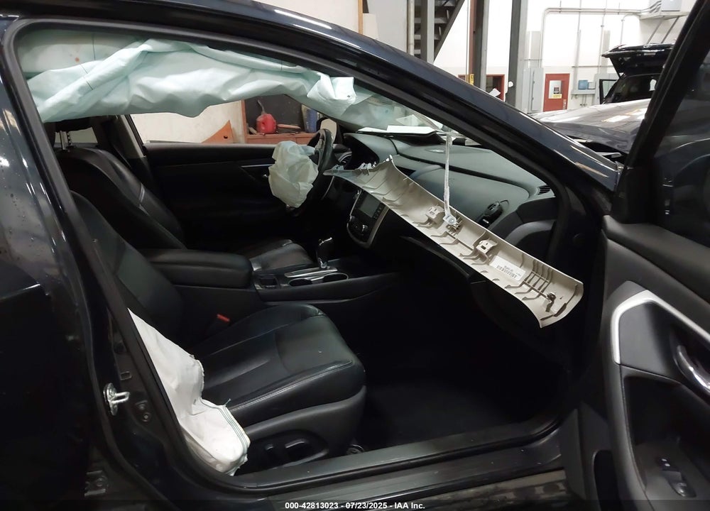 2017 NISSAN ALTIMA VIN: 1N4BL3AP5HC494451