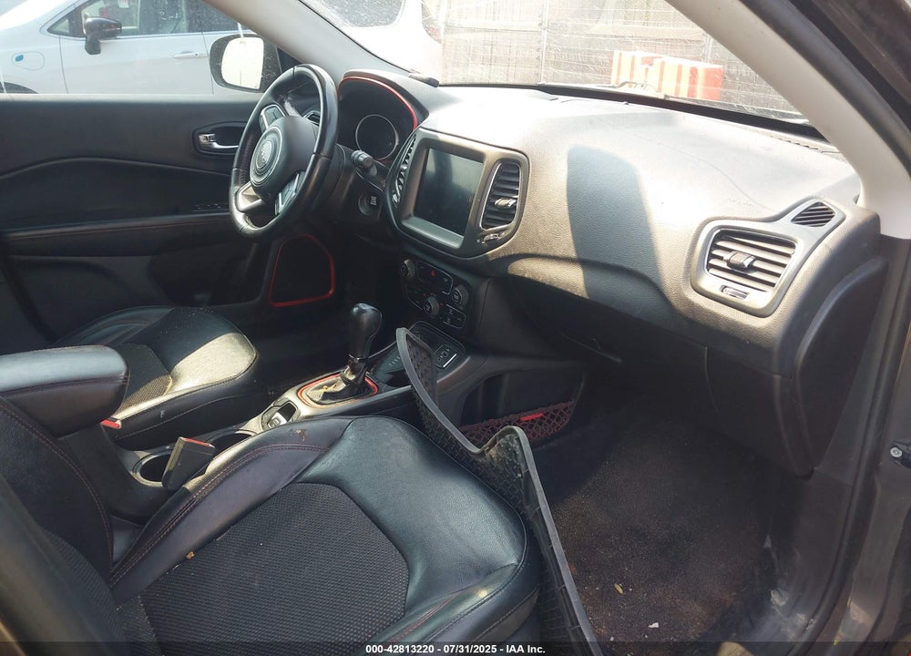 2020 JEEP COMPASS VIN: 3C4NJDDB4LT208167