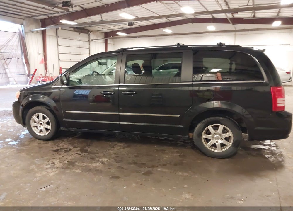 2009 CHRYSLER TOWN & COUNTRY TOURING VIN: 2A8HR54109R618052
