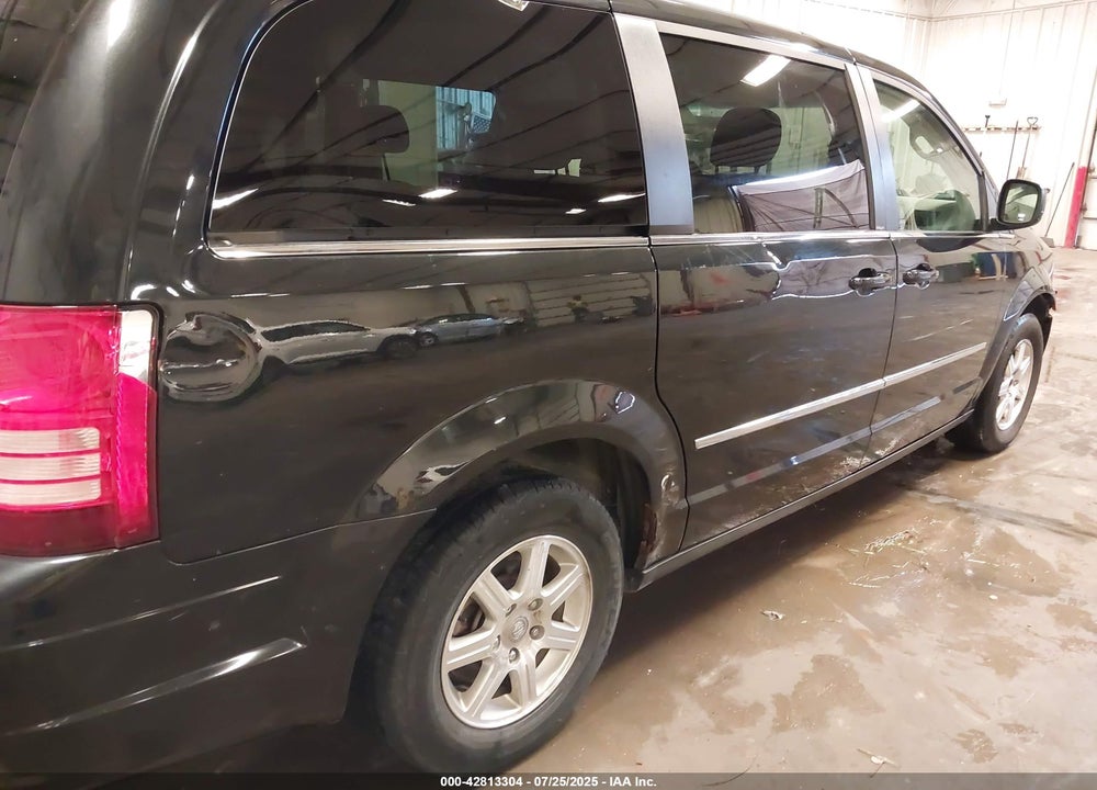 2009 CHRYSLER TOWN & COUNTRY TOURING VIN: 2A8HR54109R618052