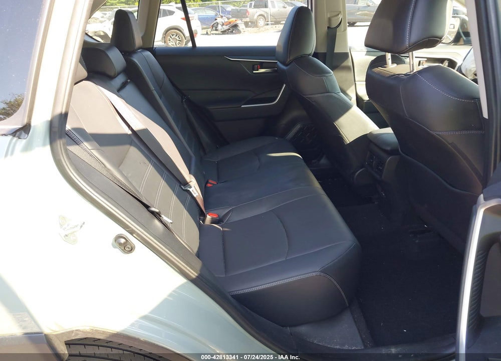 2023 TOYOTA RAV4 VIN: JTMA1RFV8PJ040968
