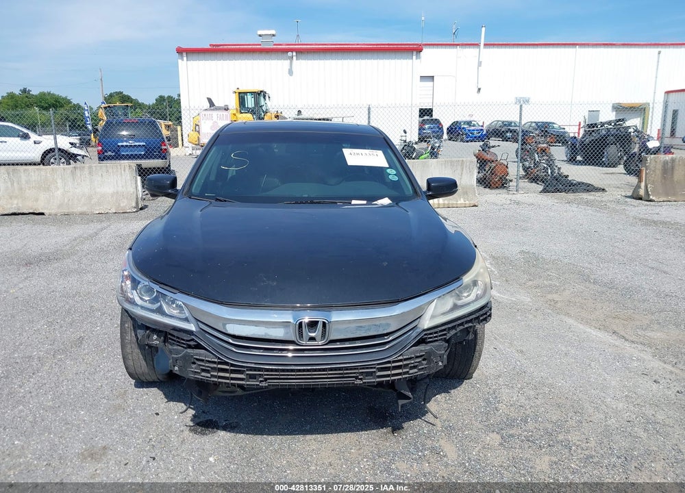 2016 HONDA ACCORD VIN: 1HGCR2F81GA151429