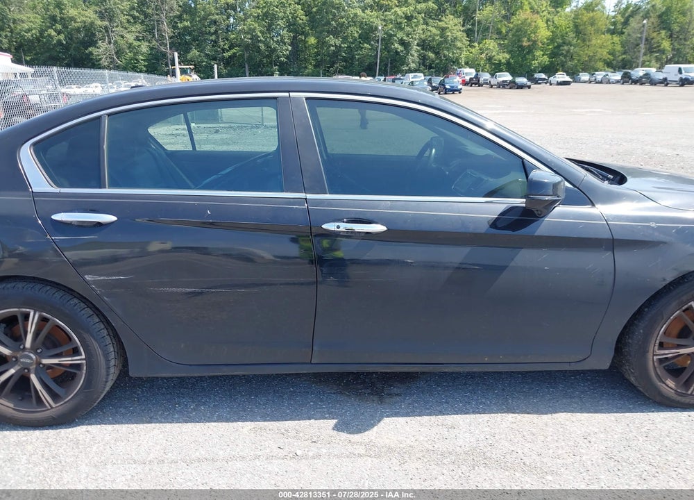 2016 HONDA ACCORD VIN: 1HGCR2F81GA151429