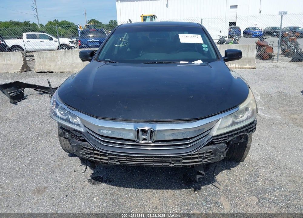 2016 HONDA ACCORD VIN: 1HGCR2F81GA151429