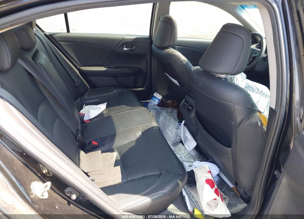 2016 HONDA ACCORD VIN: 1HGCR2F81GA151429