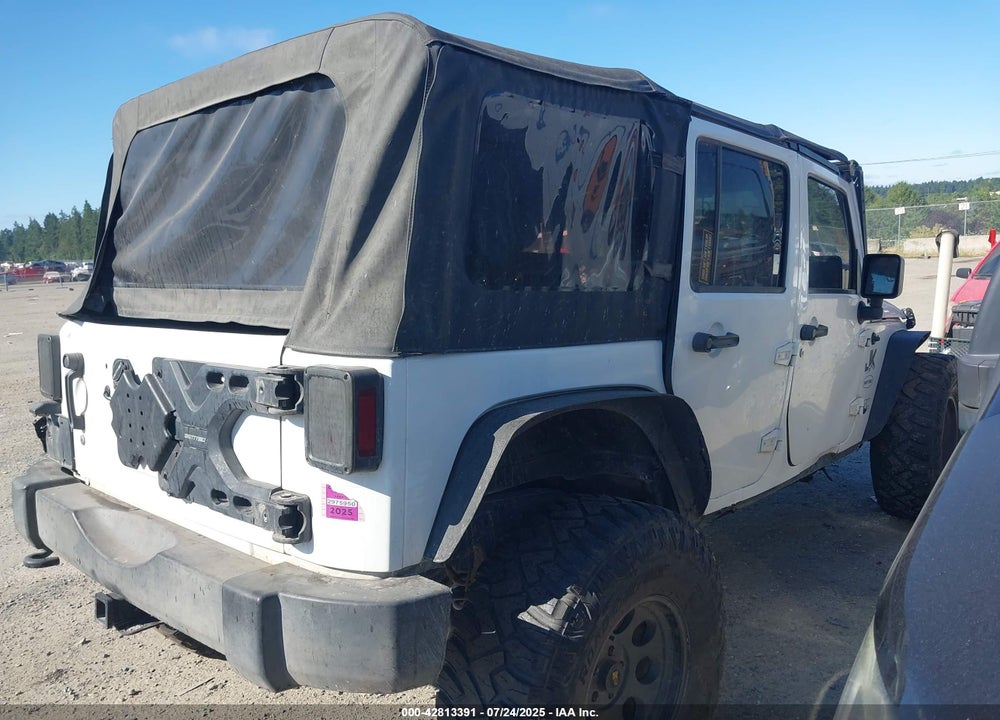 2014 JEEP WRANGLER UNLIMITED SPORT VIN: 1C4HJWDGXEL305246