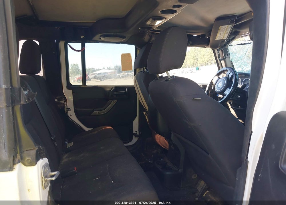 2014 JEEP WRANGLER UNLIMITED SPORT VIN: 1C4HJWDGXEL305246
