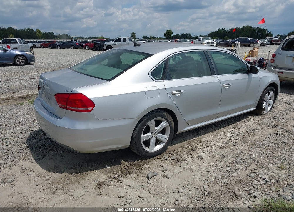 2014 VOLKSWAGEN PASSAT VIN: 1VWAS7A31EC037187