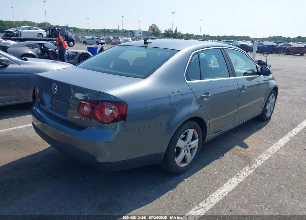 2008 VOLKSWAGEN JETTA SE/SEL VIN: 3VWRZ71K88M176385