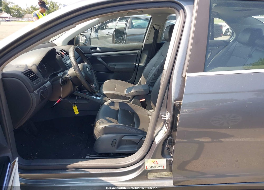 2008 VOLKSWAGEN JETTA SE/SEL VIN: 3VWRZ71K88M176385