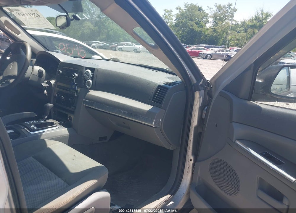 2005 JEEP GRAND CHEROKEE LAREDO VIN: 1J4HR48N05C540139
