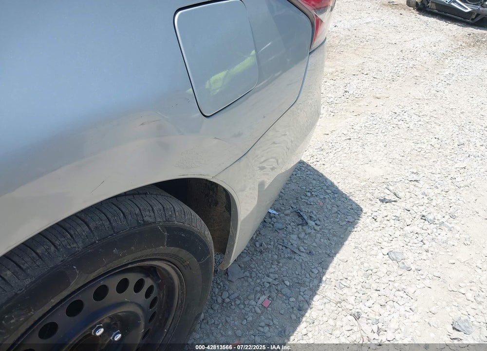 2015 NISSAN ALTIMA VIN: 1N4AL3AP1FN390018