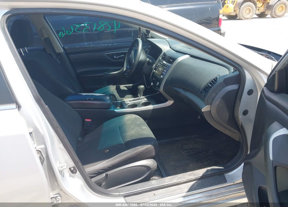 2015 NISSAN ALTIMA VIN: 1N4AL3AP1FN390018