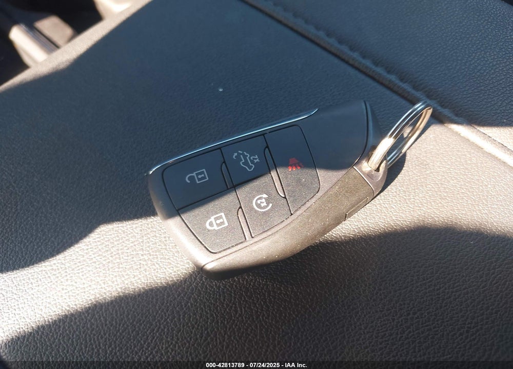 2025 CHEVROLET SILVERADO VIN: 2GCUKEED1S1179712