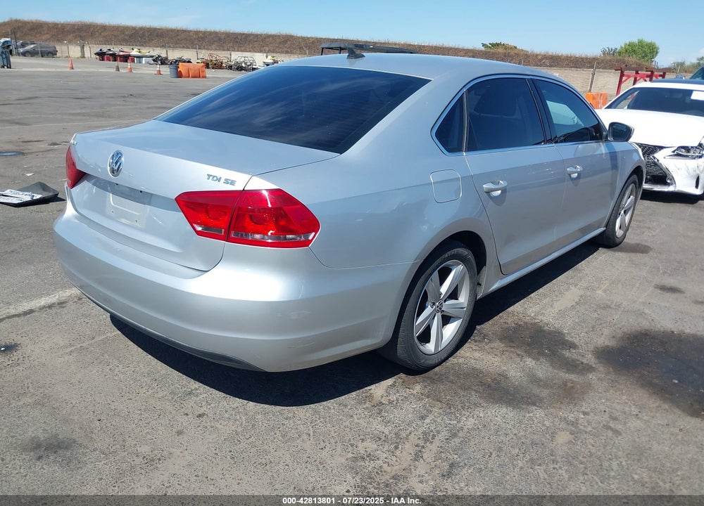 2013 VOLKSWAGEN PASSAT VIN: 1VWBN7A35DC040510