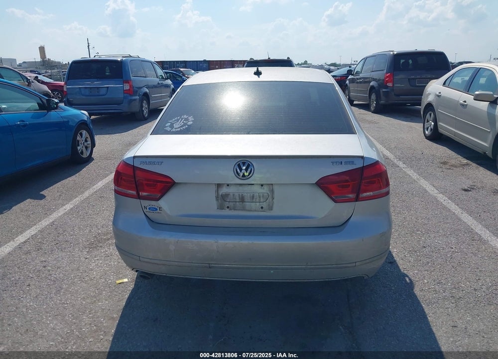 2013 VOLKSWAGEN PASSAT VIN: 1VWCN7A30DC023960