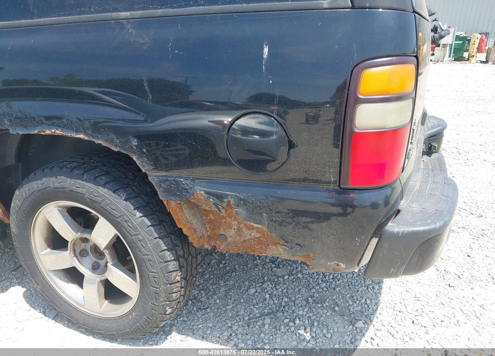 2006 CHEVROLET SUBURBAN 1500 LTZ VIN: 3GNFK16U36G199562