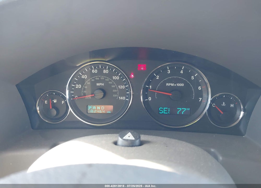 2006 JEEP COMMANDER VIN: 1J8HG48N26C104740