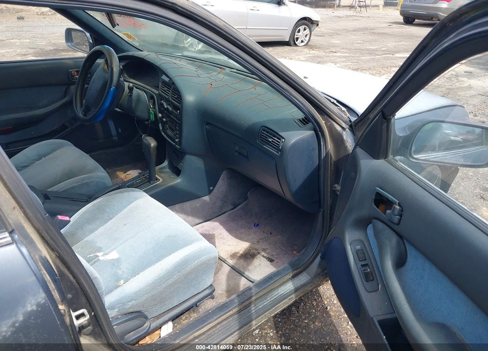 1993 TOYOTA CAMRY LE VIN: JT2SK12E5P0168687