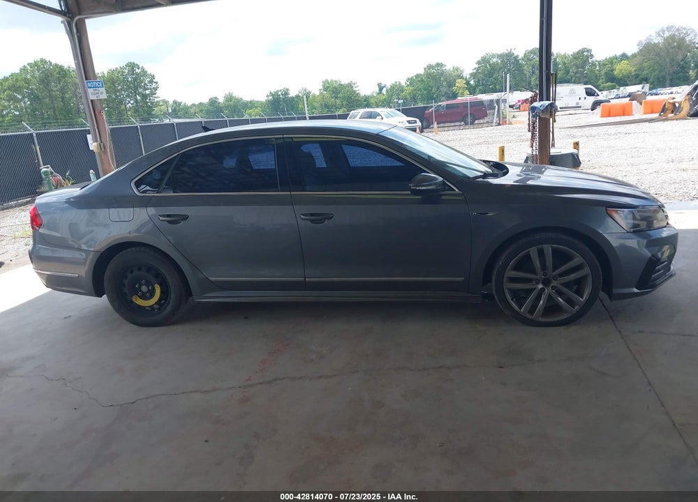 2017 VOLKSWAGEN PASSAT VIN: 1VWDT7A38HC082089