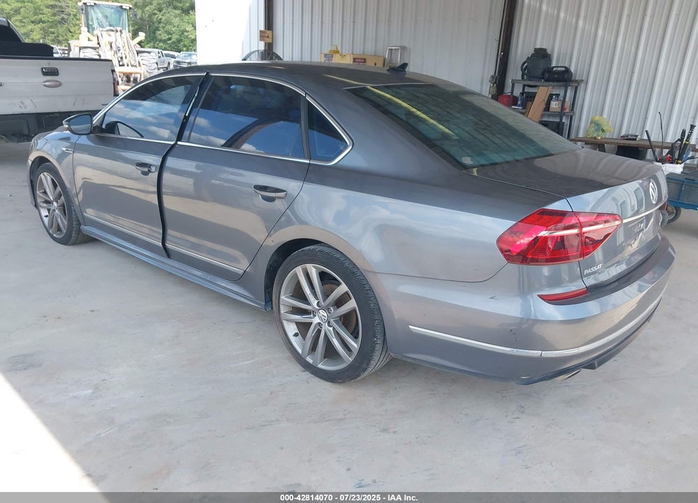 2017 VOLKSWAGEN PASSAT VIN: 1VWDT7A38HC082089