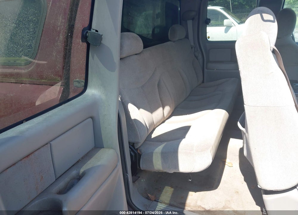 2000 GMC SIERRA 1500 SLE VIN: 1GTEC19T5YZ313438