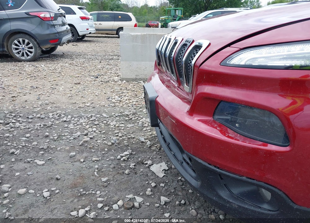 2014 JEEP CHEROKEE VIN: 1C4PJMCB4EW230922