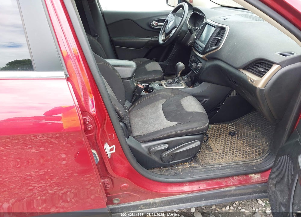 2014 JEEP CHEROKEE VIN: 1C4PJMCB4EW230922