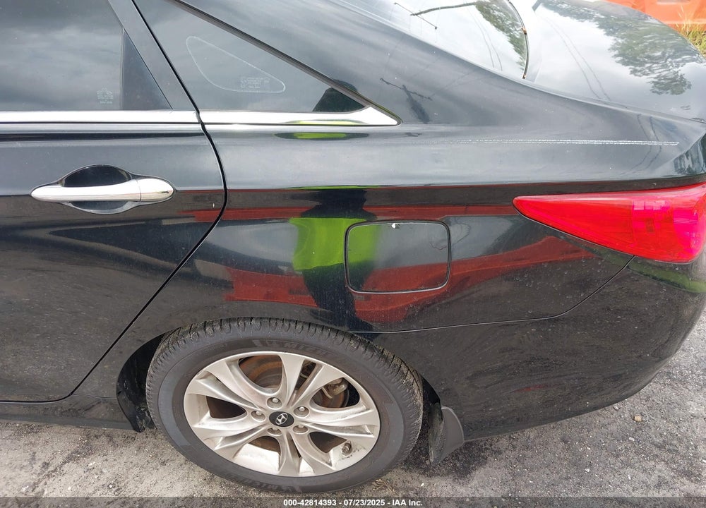 2013 HYUNDAI SONATA VIN: 5NPEC4AC2DH527348