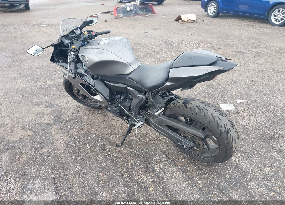 2024 YAMAHA YZFR7 VIN: JYARM38E6RA013528