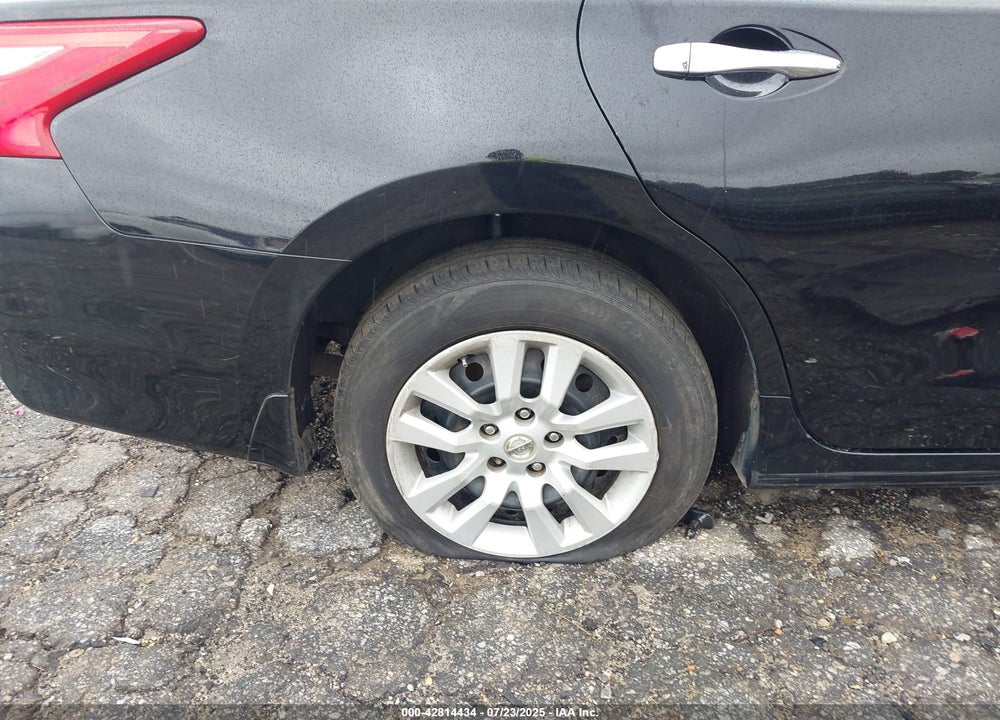 2017 NISSAN ALTIMA VIN: 1N4AL3AP4HN329104