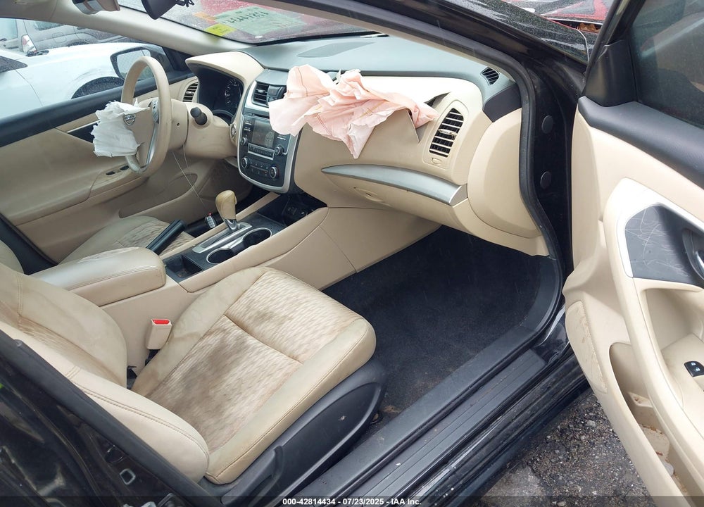 2017 NISSAN ALTIMA VIN: 1N4AL3AP4HN329104