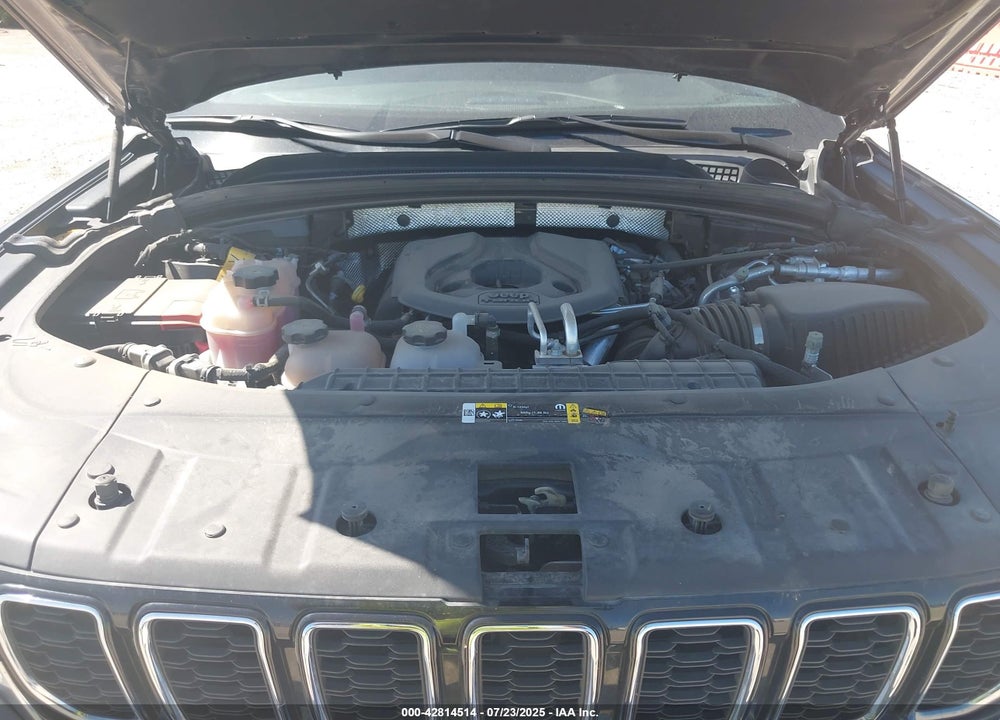 2024 JEEP GRAND CHEROKEE VIN: 1C4RJYB65RC117492