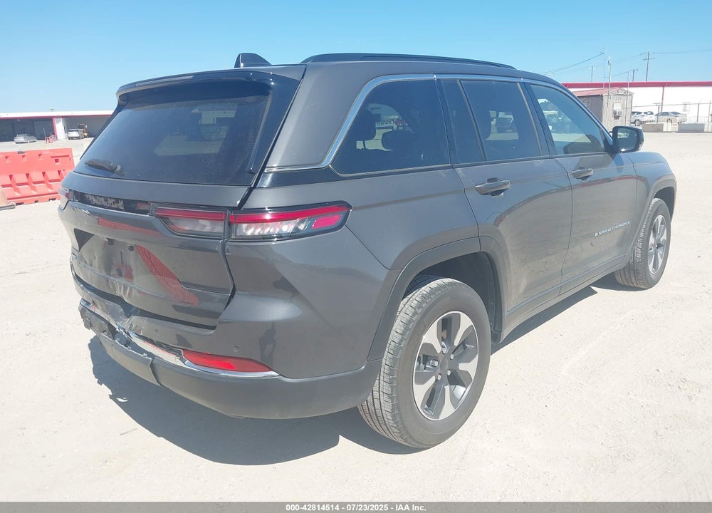 2024 JEEP GRAND CHEROKEE VIN: 1C4RJYB65RC117492