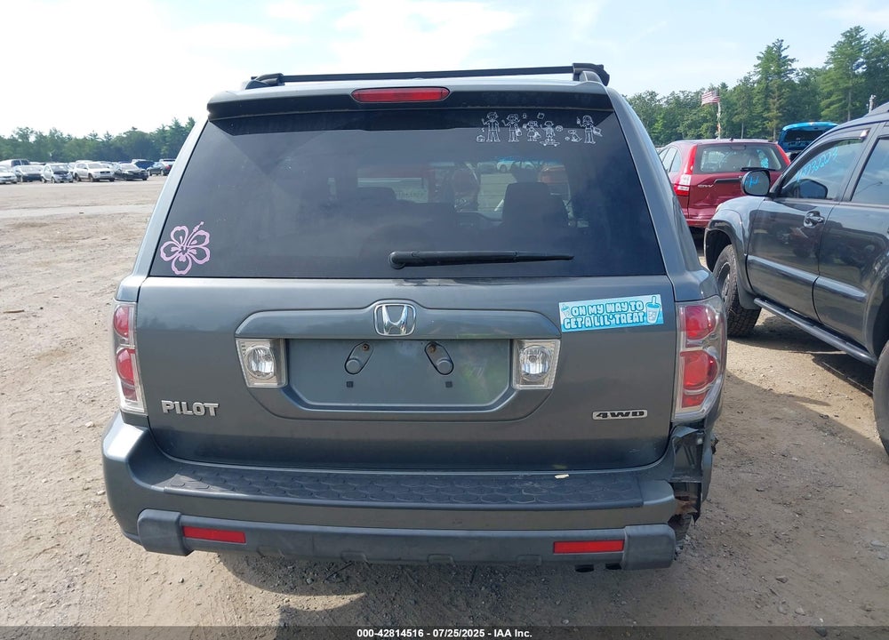 2008 HONDA PILOT VIN: 5FNYF182X8B032142