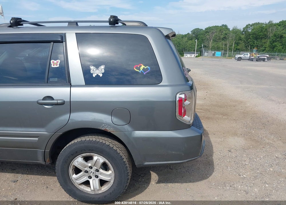 2008 HONDA PILOT VIN: 5FNYF182X8B032142