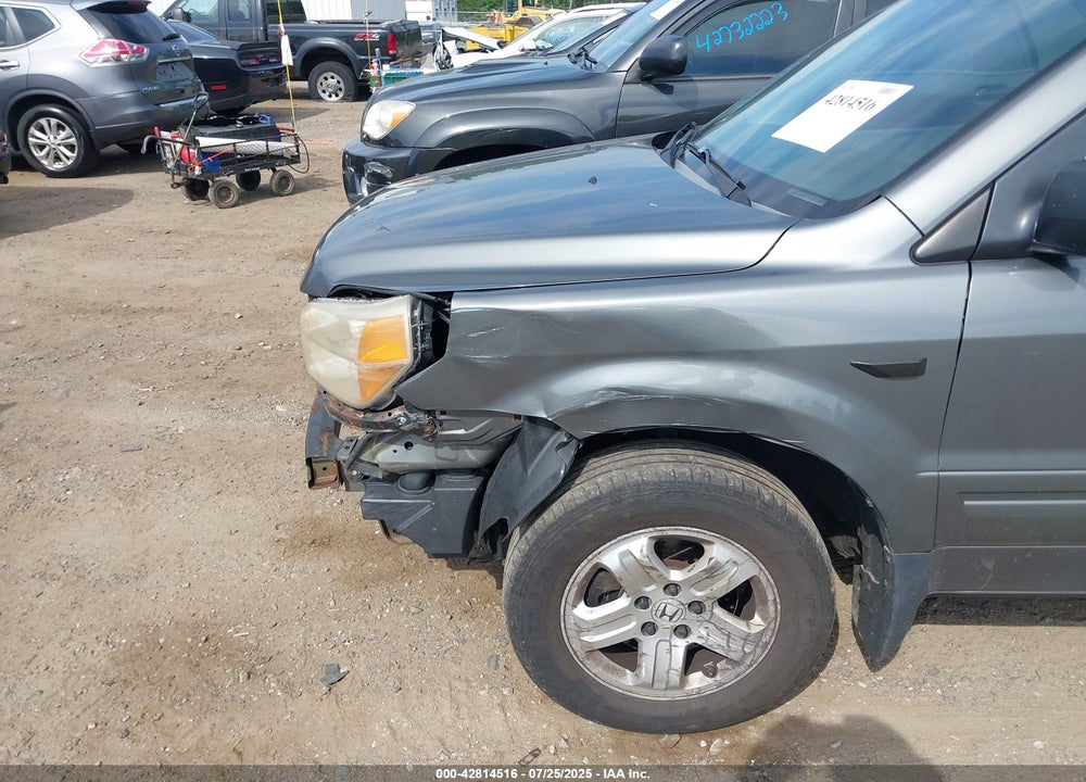 2008 HONDA PILOT VIN: 5FNYF182X8B032142