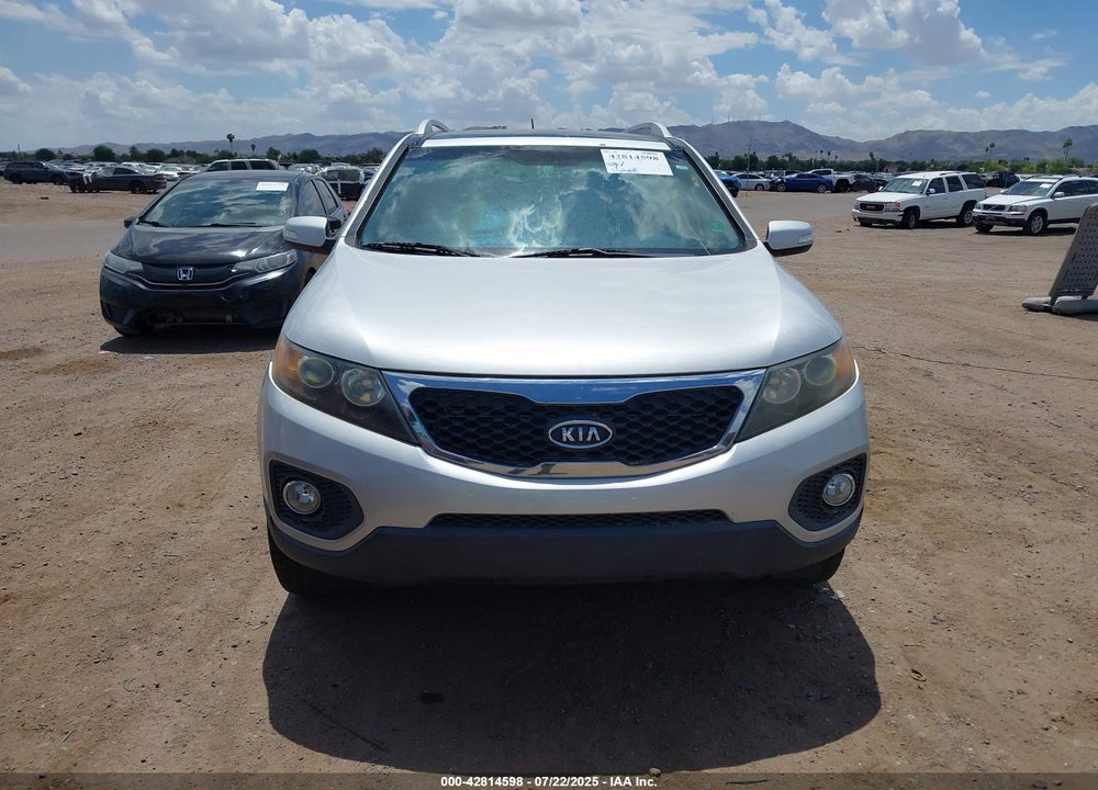 2011 KIA SORENTO VIN: 5XYKU4A27BG161530