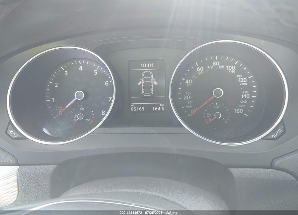 2017 VOLKSWAGEN JETTA VIN: 3VWDB7AJ8HM287296