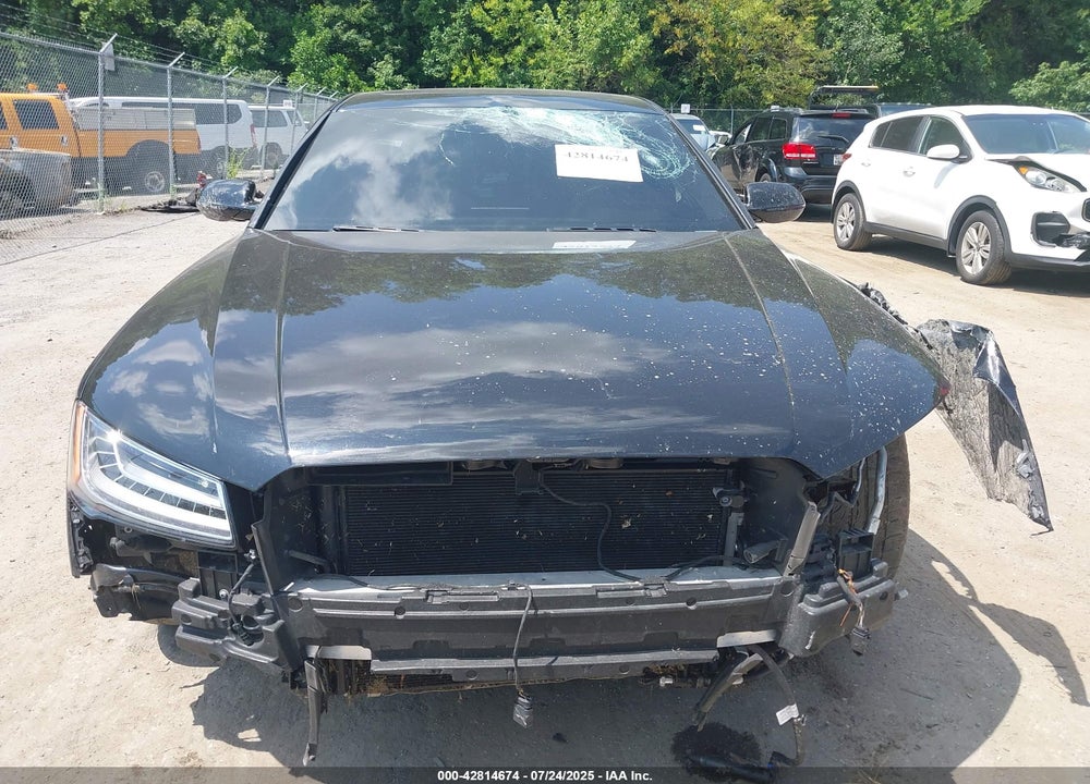 2016 AUDI A8 VIN: WAU43AFD7GN010608
