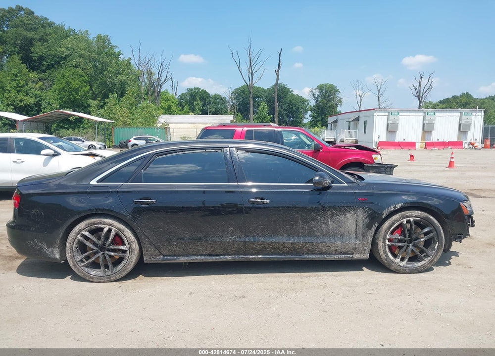 2016 AUDI A8 VIN: WAU43AFD7GN010608