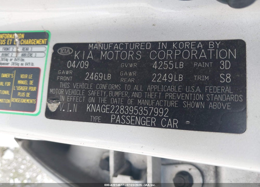 2009 KIA OPTIMA VIN: KNAGE228395357992