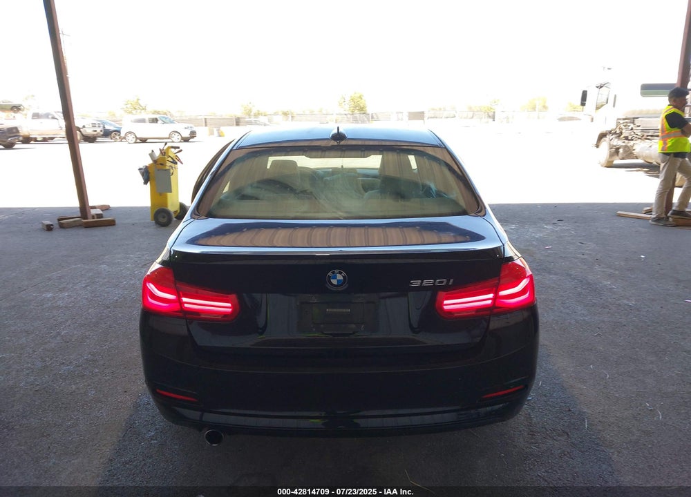 2018 BMW 320I VIN: WBA8E1G50JNU93059