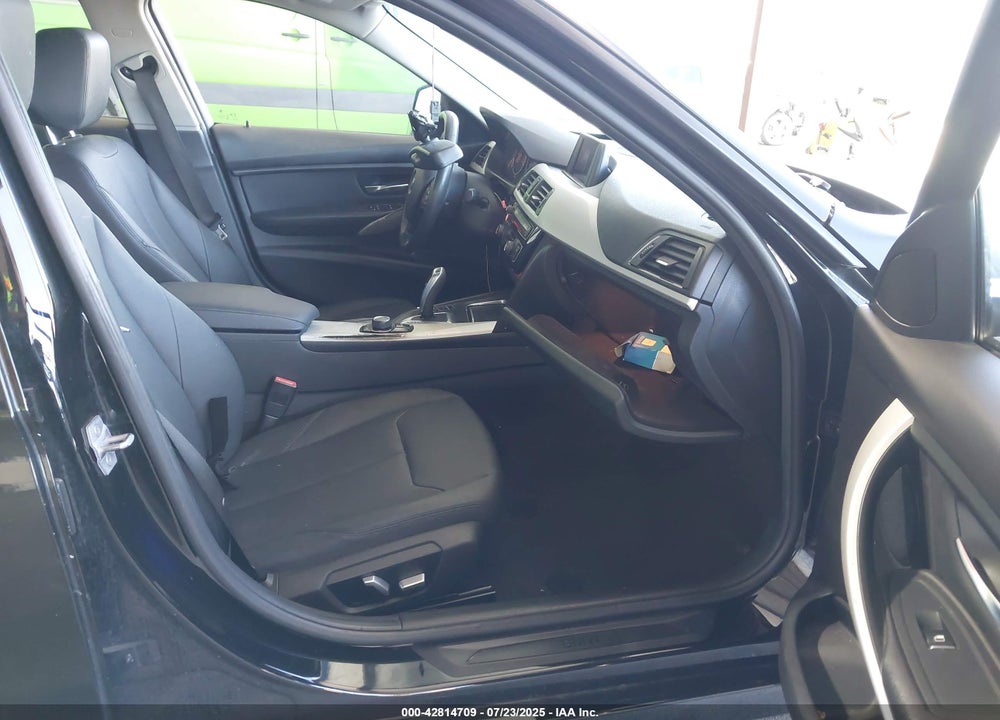 2018 BMW 320I VIN: WBA8E1G50JNU93059